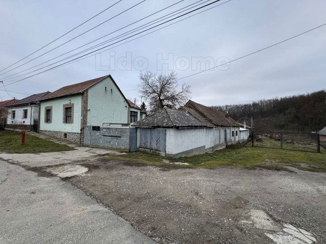 Eladó ipari ingatlan, Sántoson 90 M Ft / költözzbe.hu
