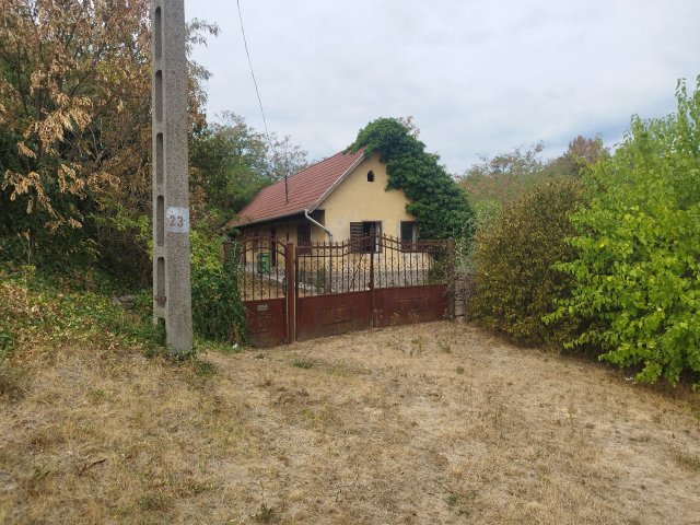 Eladó családi ház, Kisgyőrön 15.5 M Ft, 2 szobás