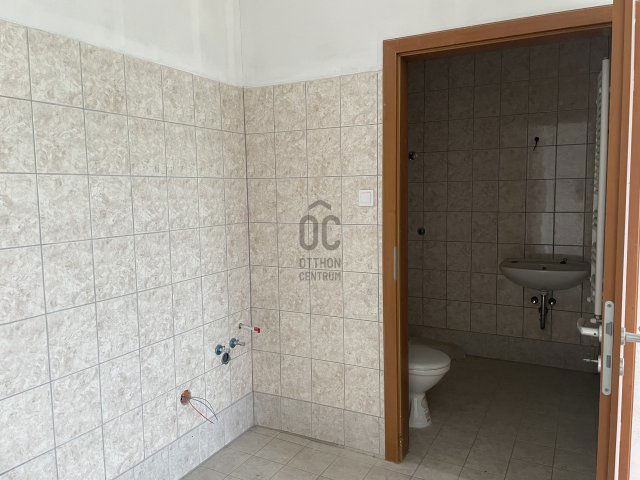 Eladó hotel, Abasáron 3900 M Ft / költözzbe.hu