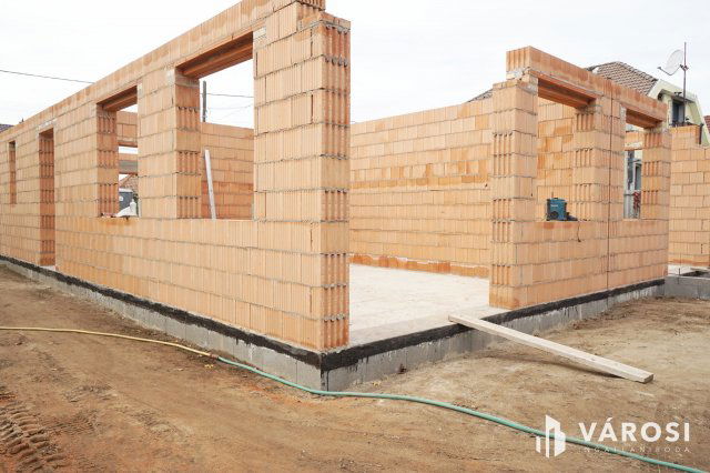 Eladó ikerház, Budapesten, XVIII. kerületben 129.5 M Ft, 4 szobás