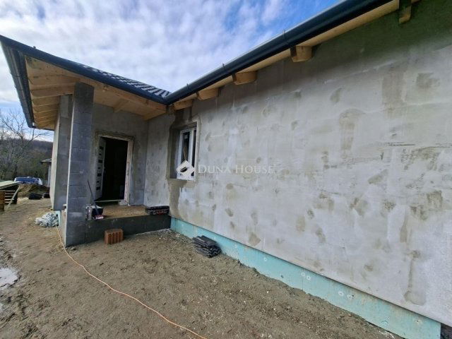 Eladó családi ház, Sülysápon 69.9 M Ft, 4 szobás