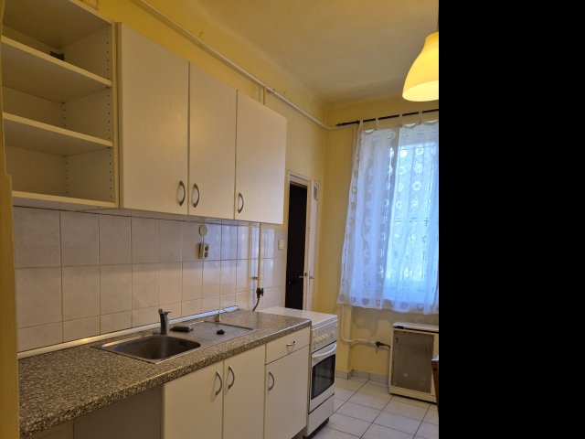 Eladó téglalakás, Budapesten, XIV. kerületben, Szervián utcában