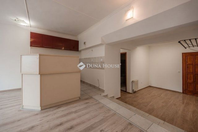 Eladó téglalakás, Budapesten, XVIII. kerületben 63.9 M Ft