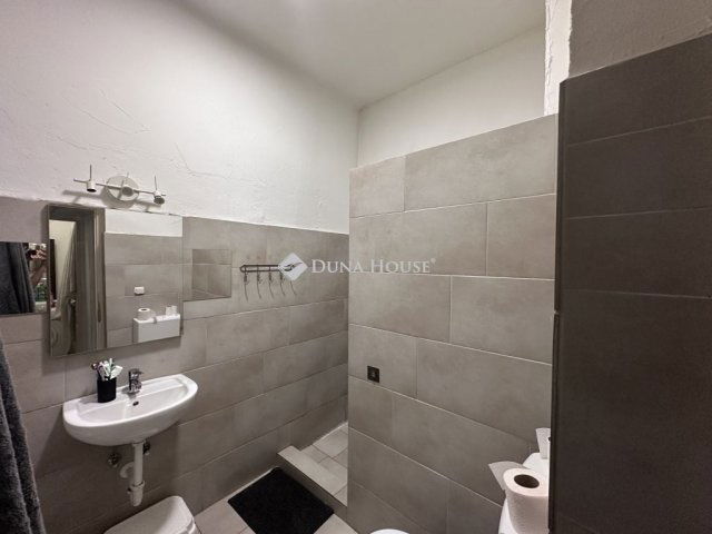 Eladó téglalakás, Budapesten, XXI. kerületben 36.5 M Ft