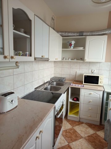 Eladó panellakás, Pécsett 46.6 M Ft, 2 szobás