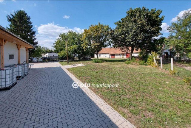 Eladó családi ház, Hajdúszoboszlón 120 M Ft, 3 szobás