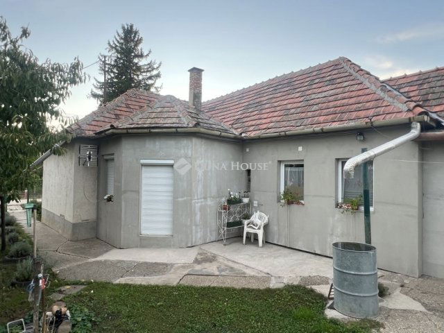 Eladó családi ház, Nagykarácsonyon 34.9 M Ft, 3 szobás