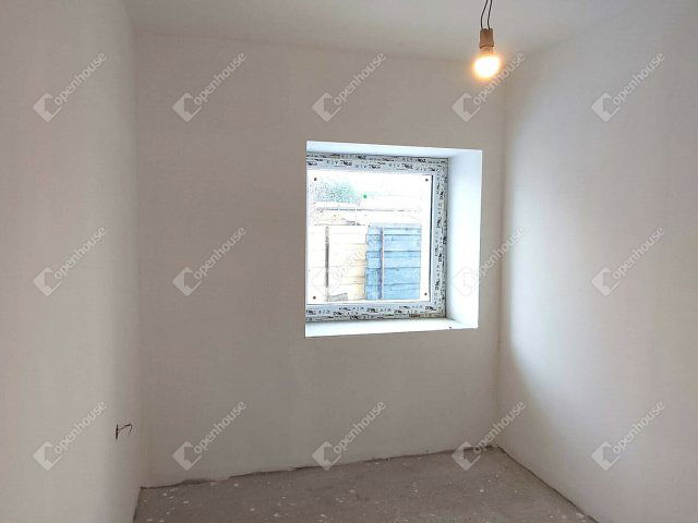 Eladó téglalakás, Neszmélyen 48 M Ft, 3 szobás