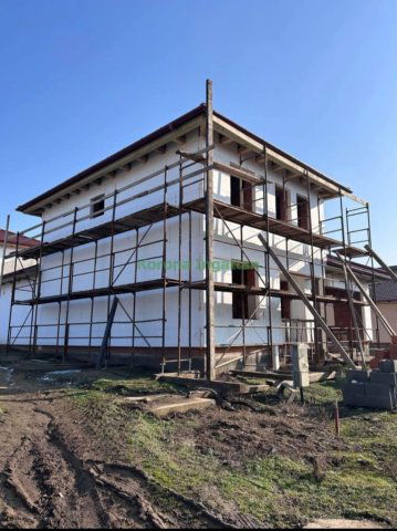 Eladó ikerház, Nyíregyházán 97 M Ft, 5 szobás