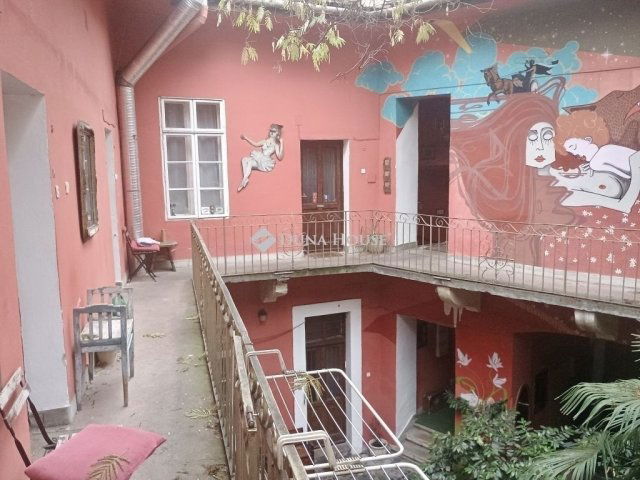 Eladó családi ház, Budapesten, I. kerületben 1732.5 M Ft