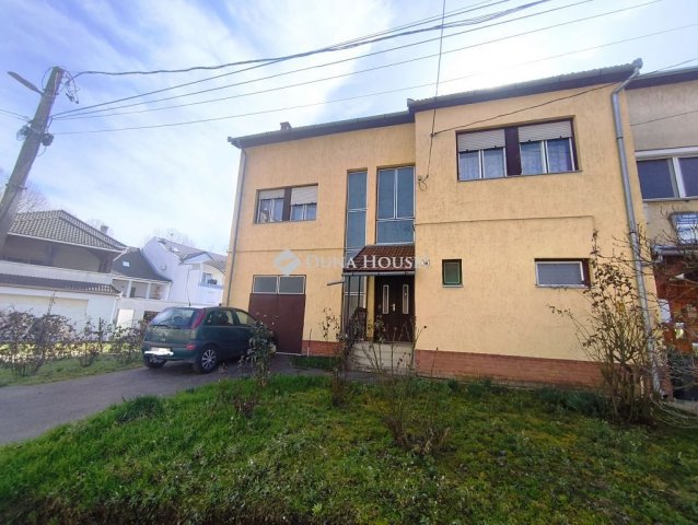 Eladó sorház, Dombóváron 80 M Ft, 5 szobás