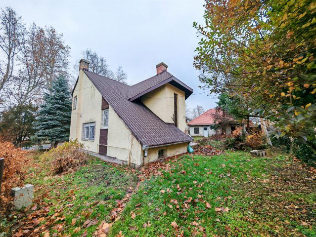 Eladó családi ház, Tatán 100 M Ft, 4 szobás