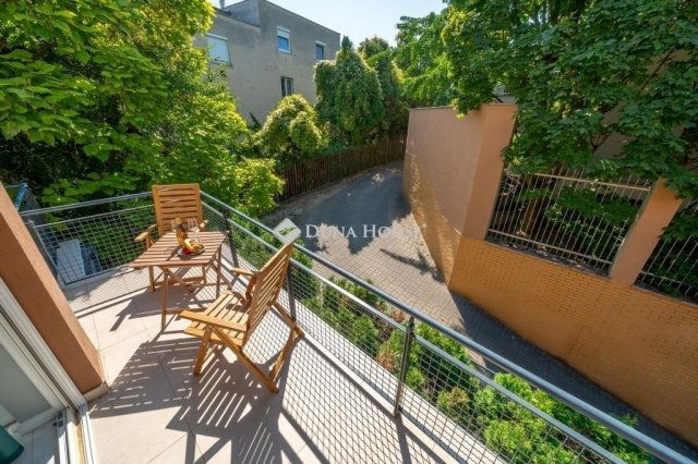 Eladó téglalakás, Budapesten, II. kerületben 234 M Ft, 4 szobás