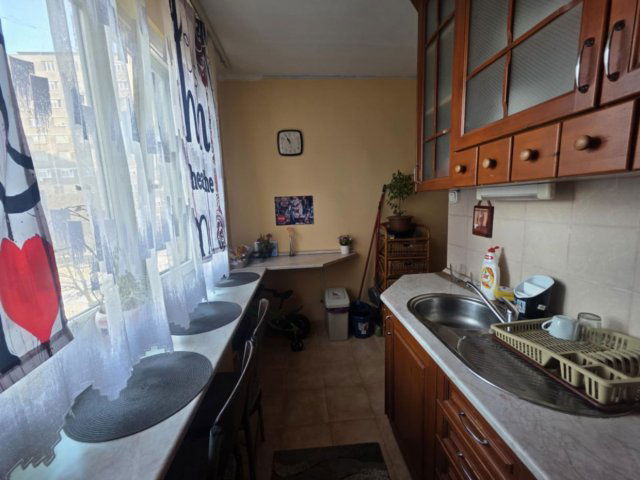 Eladó panellakás, Dunaújvárosban 32 M Ft, 1+1 szobás