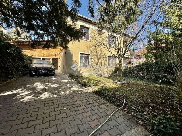 Eladó téglalakás, Pécsett 89.5 M Ft, 4 szobás