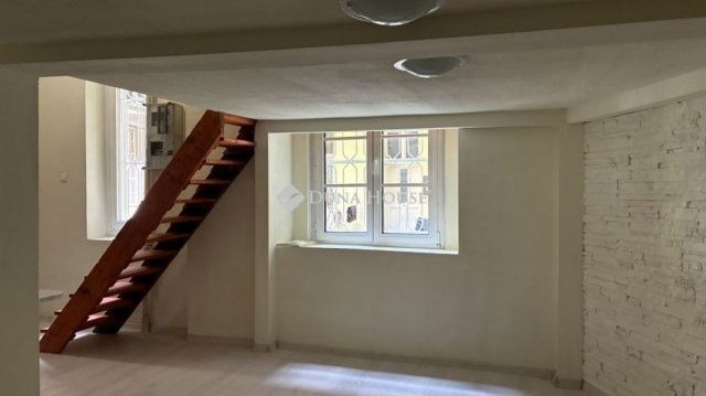 Eladó téglalakás, Budapesten, VIII. kerületben 45 M Ft, 2 szobás