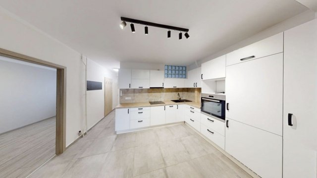 Eladó téglalakás, Szombathelyen 69.9 M Ft, 3 szobás