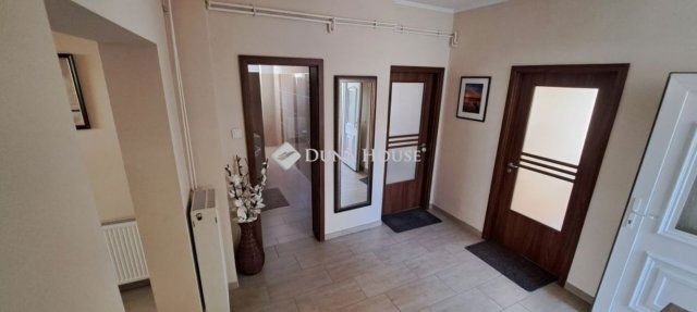 Eladó családi ház, Budaörsön 199 M Ft, 7 szobás