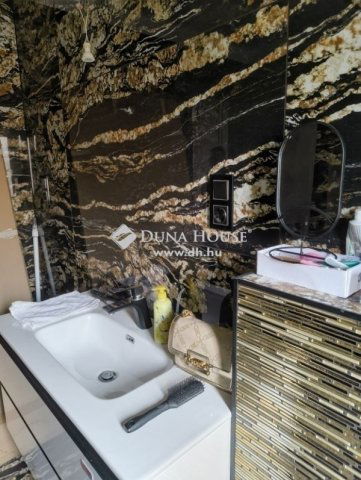 Eladó ikerház, Budapesten, XV. kerületben 109 M Ft, 3 szobás