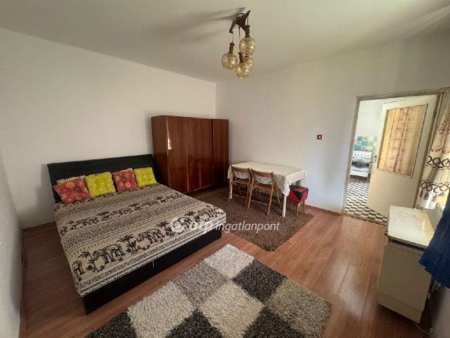Eladó családi ház, Pázmándon 43 M Ft, 2+1 szobás