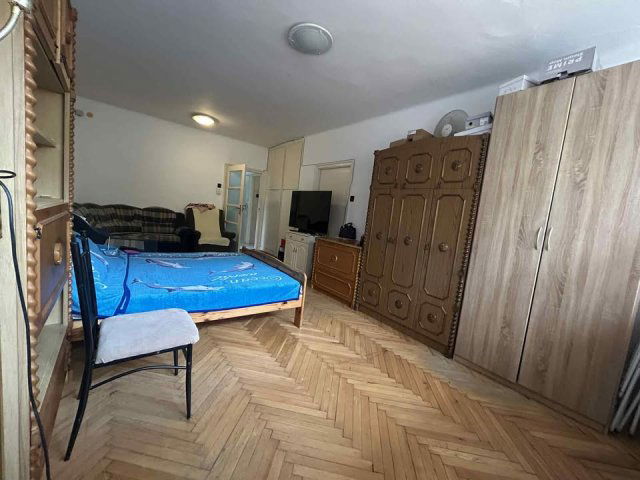 Eladó téglalakás, Kaposváron 41.5 M Ft, 3+1 szobás