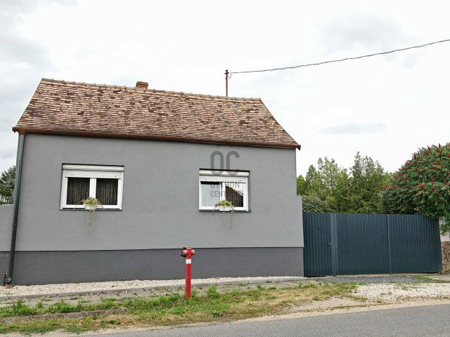 Eladó családi ház, Somlóvásárhelyen 37 M Ft, 3 szobás