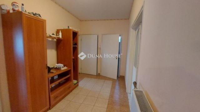 Eladó családi ház, Turán 45 M Ft, 3 szobás