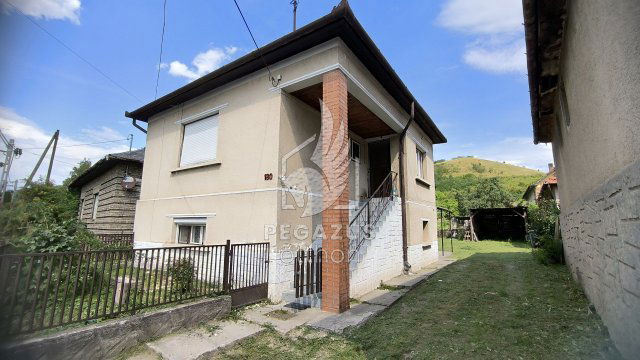 Eladó családi ház, Arlón, Ady Endre úton 15 M Ft, 2 szobás