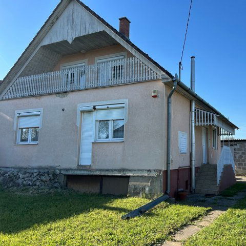 Eladó családi ház, Nagykállóban 35.9 M Ft, 4 szobás