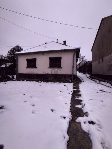 Eladó családi ház, Söjtörön 22 M Ft, 3 szobás