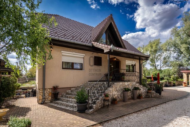 Eladó családi ház, Abonyban 77.9 M Ft, 3 szobás