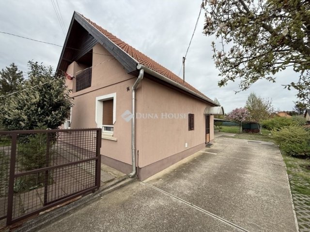 Eladó családi ház, Maglódon 114.99 M Ft, 5 szobás