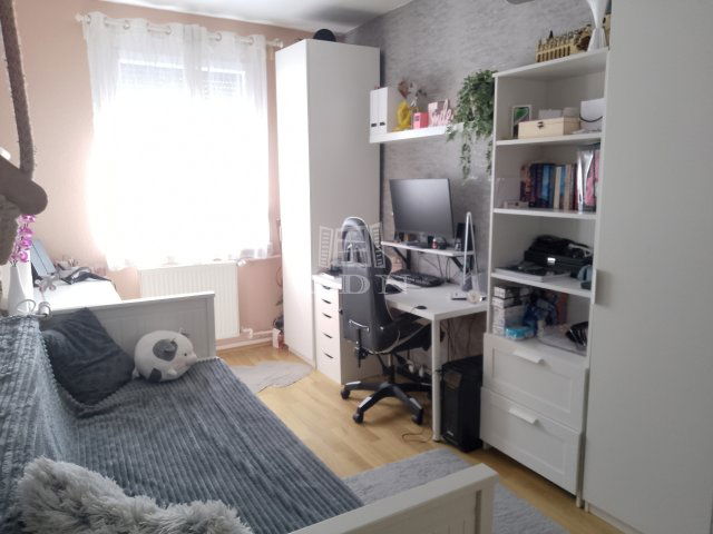 Eladó panellakás, Budapesten, XV. kerületben 61.99 M Ft