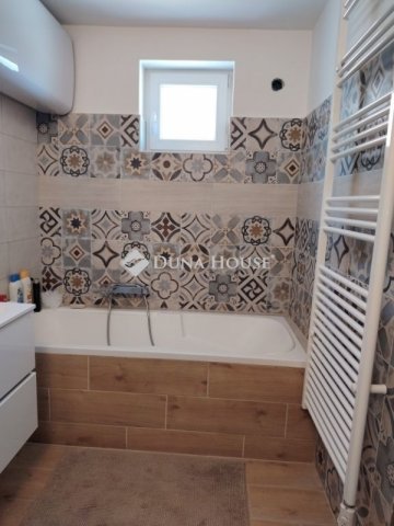 Eladó családi ház, Budapesten, XVI. kerületben 124.9 M Ft