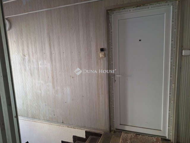 Eladó panellakás, Budapesten, X. kerületben 57.5 M Ft, 2 szobás