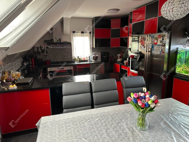 Eladó családi ház, Gyömrőn 189 M Ft, 15 szobás