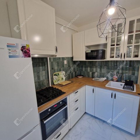 Kiadó panellakás, albérlet, Siófokon 200 E Ft / hó, 2 szobás