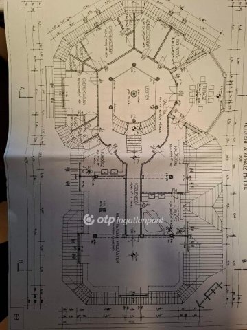 Eladó családi ház, Cegléden 64.9 M Ft, 8 szobás