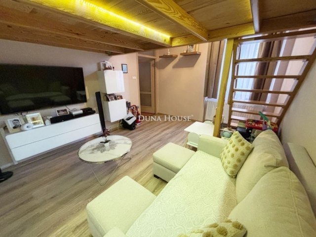 Eladó téglalakás, Szombathelyen 69.9 M Ft, 4 szobás