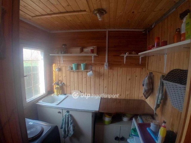 Eladó nyaraló, Tóalmáson 17 M Ft, 2+1 szobás
