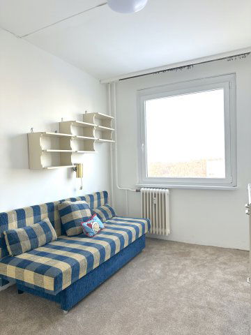 Eladó panellakás, Debrecenben 72.9 M Ft, 4 szobás