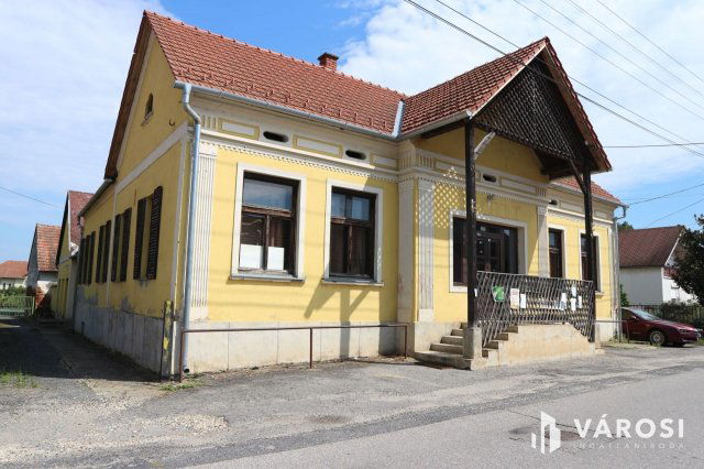 Eladó üzlethelyiség, Rábagyarmaton 44 M Ft, 4 szobás