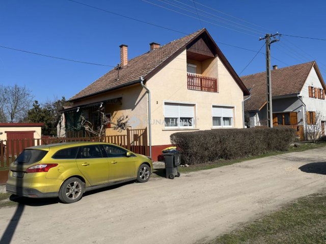 Eladó családi ház, Monoron 71.9 M Ft, 4 szobás