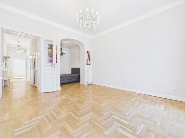 Eladó téglalakás, Budapesten, VI. kerületben 97 M Ft, 2+1 szobás