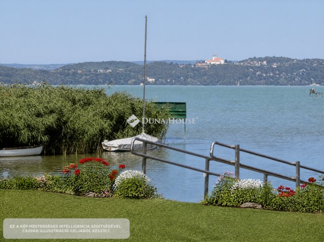 Eladó nyaraló, Zamárdiban, Táncsics Mihály utcában 99.9 M Ft