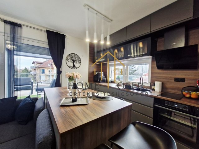 Kiadó téglalakás, albérlet, Debrecenben 570 E Ft / hó, 3 szobás