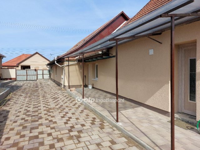 Eladó téglalakás, Hatvanban 65 M Ft, 4 szobás