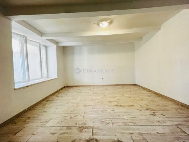 Eladó családi ház, Pándon 29.9 M Ft, 3 szobás