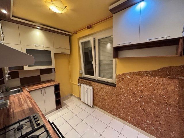 Kiadó panellakás, albérlet, Tiszaújvárosban, Árpád úton