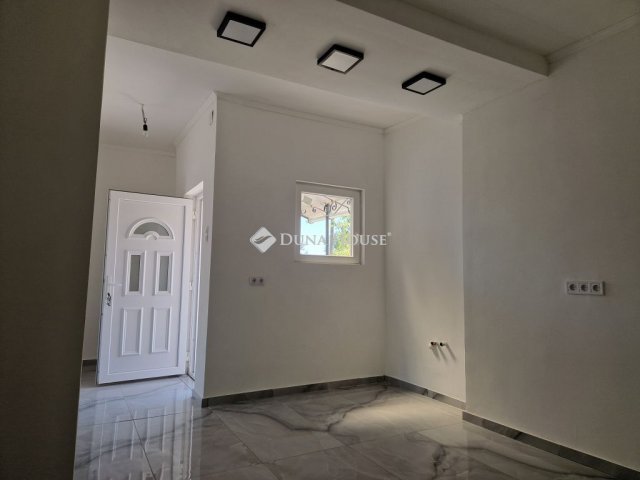 Eladó családi ház, Zsámbokon, Turai úton 62 M Ft, 3 szobás